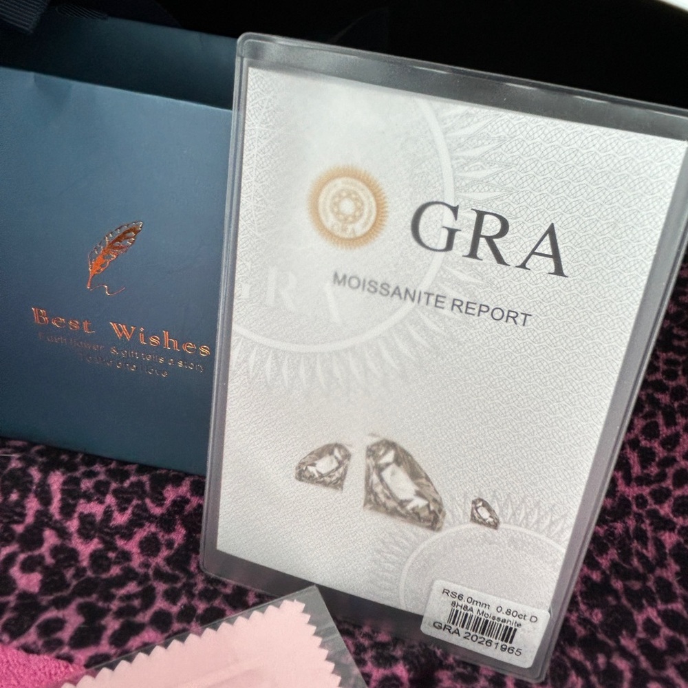 Heart moissanite necklace with rose display box, gift bag, and GRA certificate - Picture 2 of 5